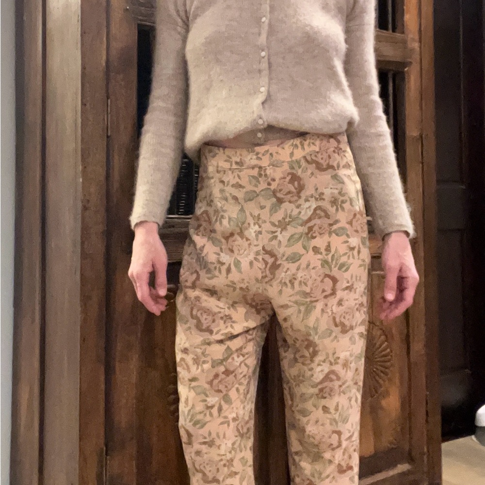 Vintage RoccoBarocco Floral Silk cropped pants XS 26